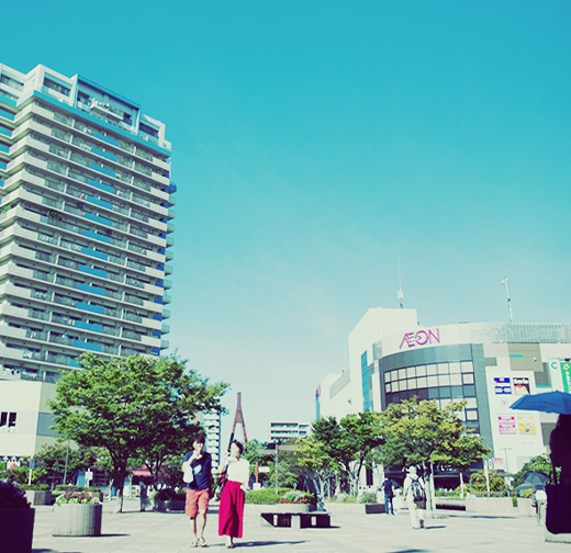 「検見川浜」駅前