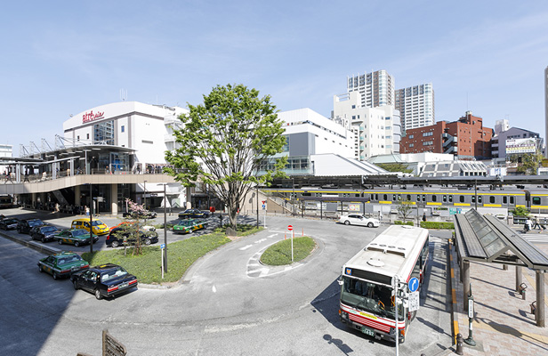 三鷹駅・南口ロータリー